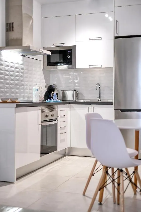 בית נופש קוסטה טגוויסה Sunset View Modern Private Poolside Apartment ספרד